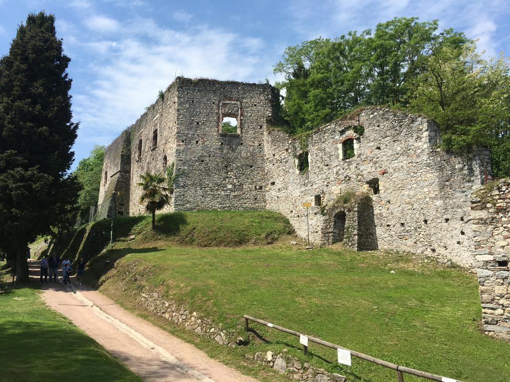 Villa La Casa Nel Parco à Arona Extérieur photo