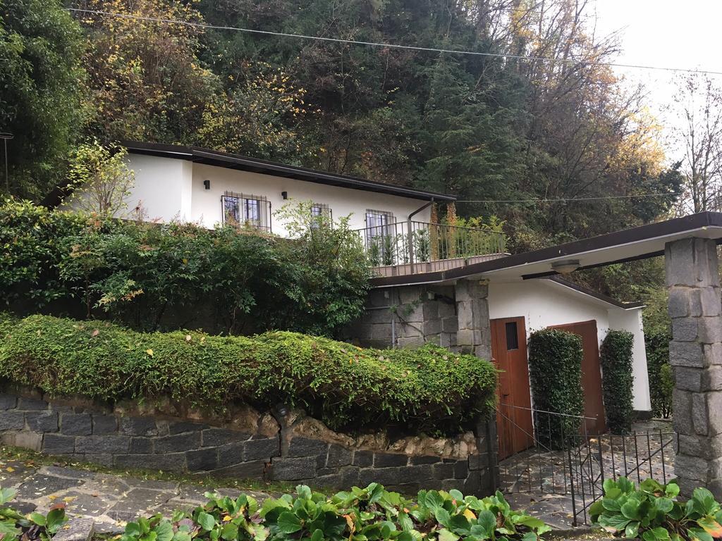 Villa La Casa Nel Parco à Arona Extérieur photo