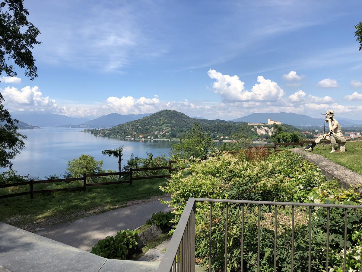 Villa La Casa Nel Parco à Arona Extérieur photo